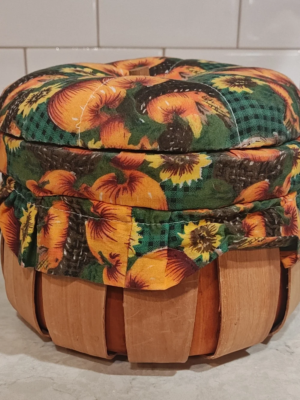Vtage Longaberger 1997 Pumpkin Basket with Liner, prot, & Lid, Diameter Opening